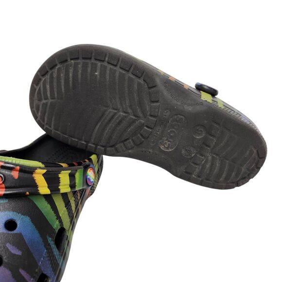 Crocs Classic Clogs Womens 6 Mens 4 Black Rainbow Zebra Stripes Slip On Casual - Picture 9 of 10